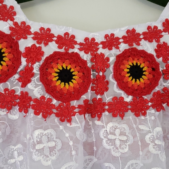 Beautiful Handmade Top Embroided New🌿 - Picture 4 of 5